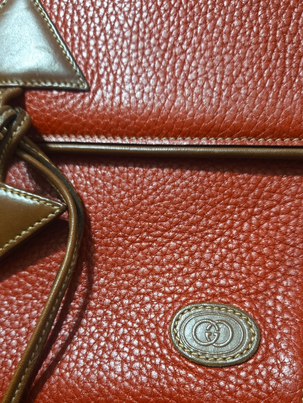 Gucci Red Pebbled Leather Shoulder Bag with Brown Trim